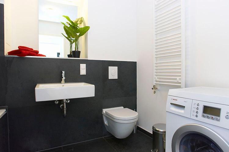 Spacious Studio Apartment Friedrichshain Berlin Rum bild